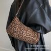 Underarm bag women's large capacity 2025 new autumn and winter retro versatile leopard print shoulder messenger bag commuter dumpling bag