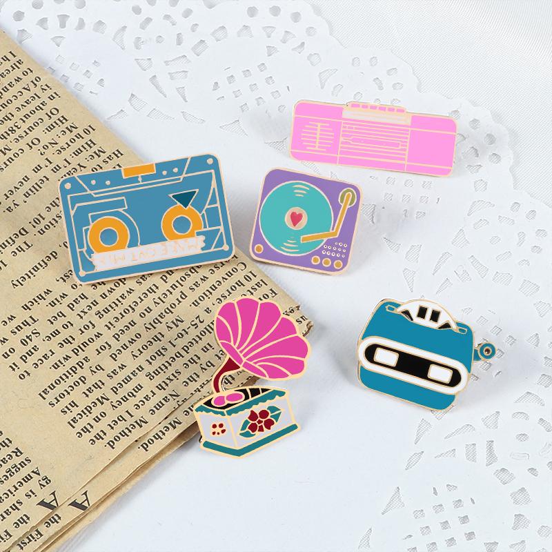 9 Style Brooch Vintage Game Machine Envelope Phonograph Square Enamel Pin And Brooches For Women Badge Jackets Men Accessories