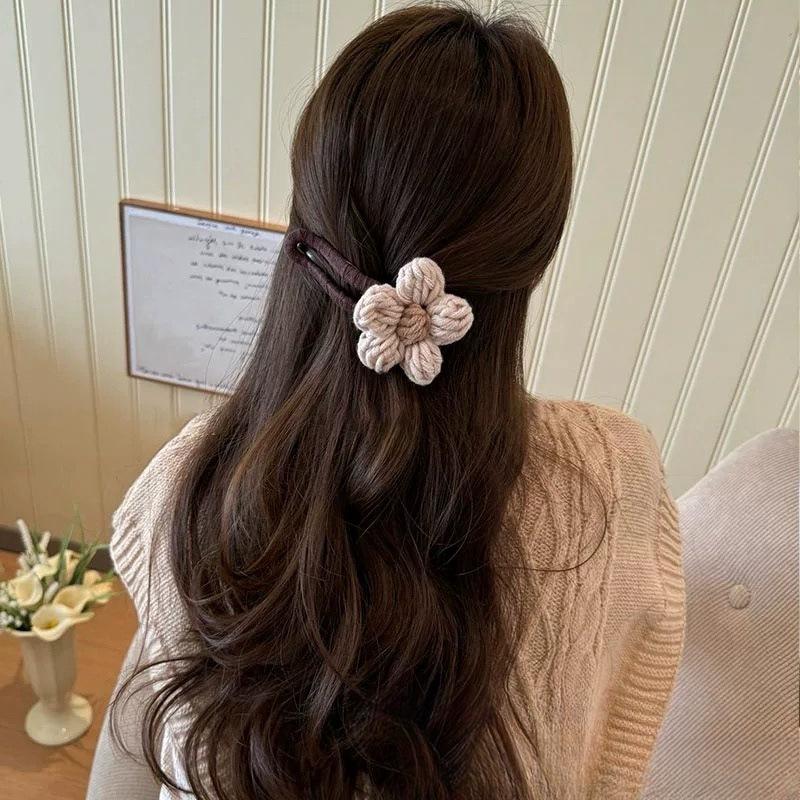 Autumn and Winter Milk Coffee Color Wool Flower Duck Beak Clip Hairpin Half Hair Women Fashion Clip