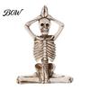 Dark Theme Halloween Decor Yoga Skeleton Statue, Funny Dead Figure for Party Decor, Creative Pose Skull Design Resin Gothic Ornament Haunted