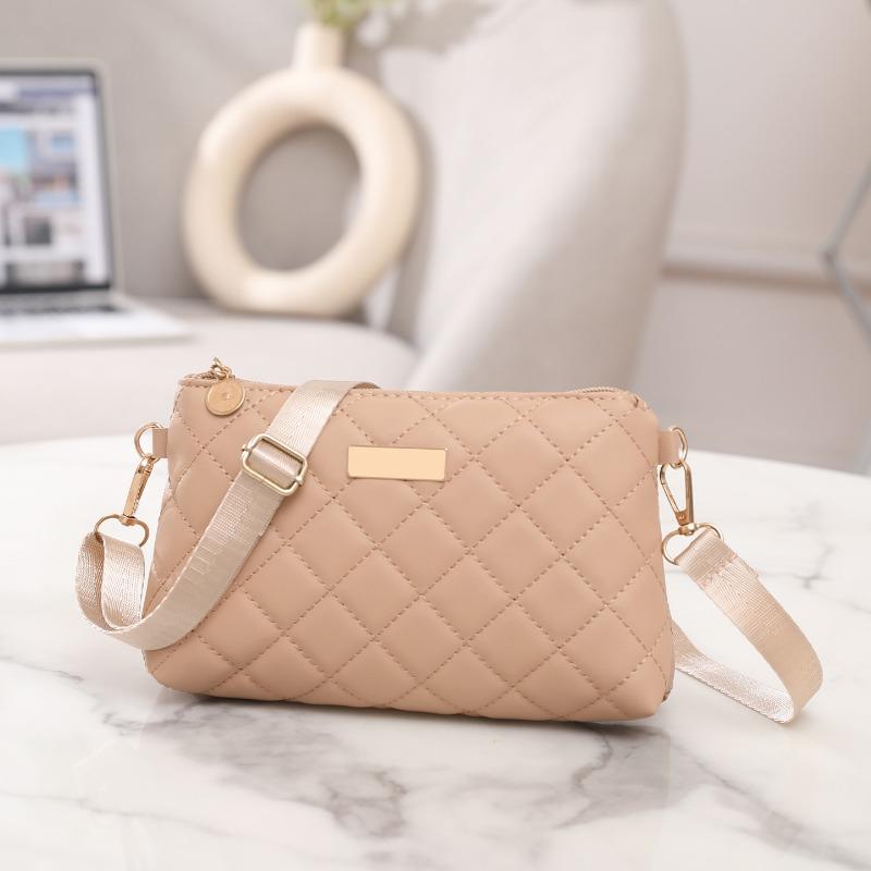 Women's bag, new embroidered iron sheet shoulder small square bag, rhombus casual messenger mobile phone bag, one piece.