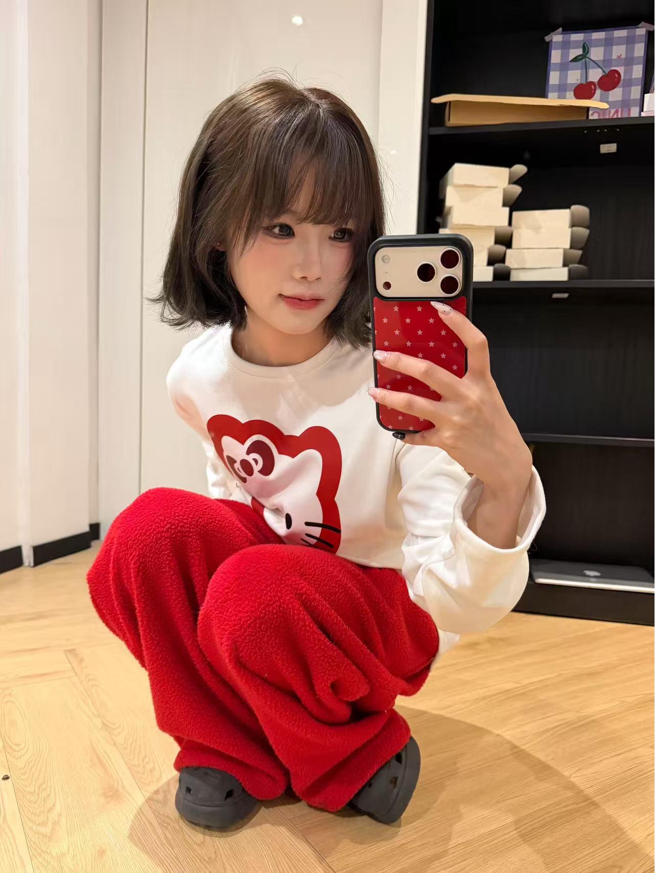 

Spring/Autumn 230g Combed Cotton Crew Neck Long Sleeve T-shirt with Cartoon KT Cat Print M белый