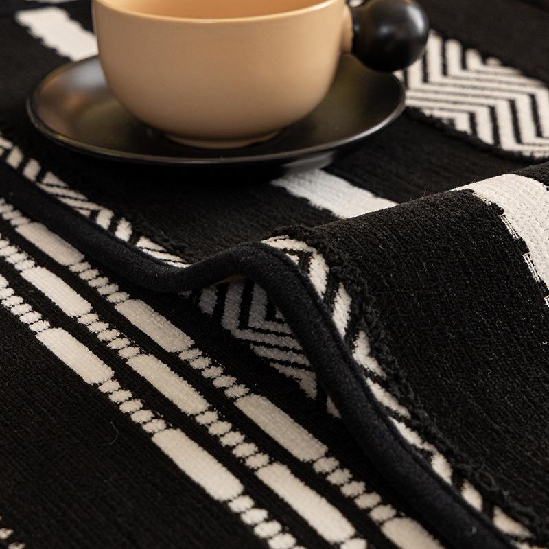 New Sofa Cushion, Antique Style, Universal In All Seasons, Special-Shaped Seat Cushion, Black Straight Row Sofa, High-End Sofa Towel