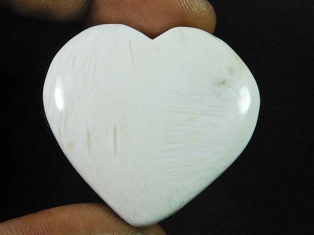 63Cts. 100% Natural Scolecite Designer Heart Crytsal Loose Gemstone 35X37MM SK-1853