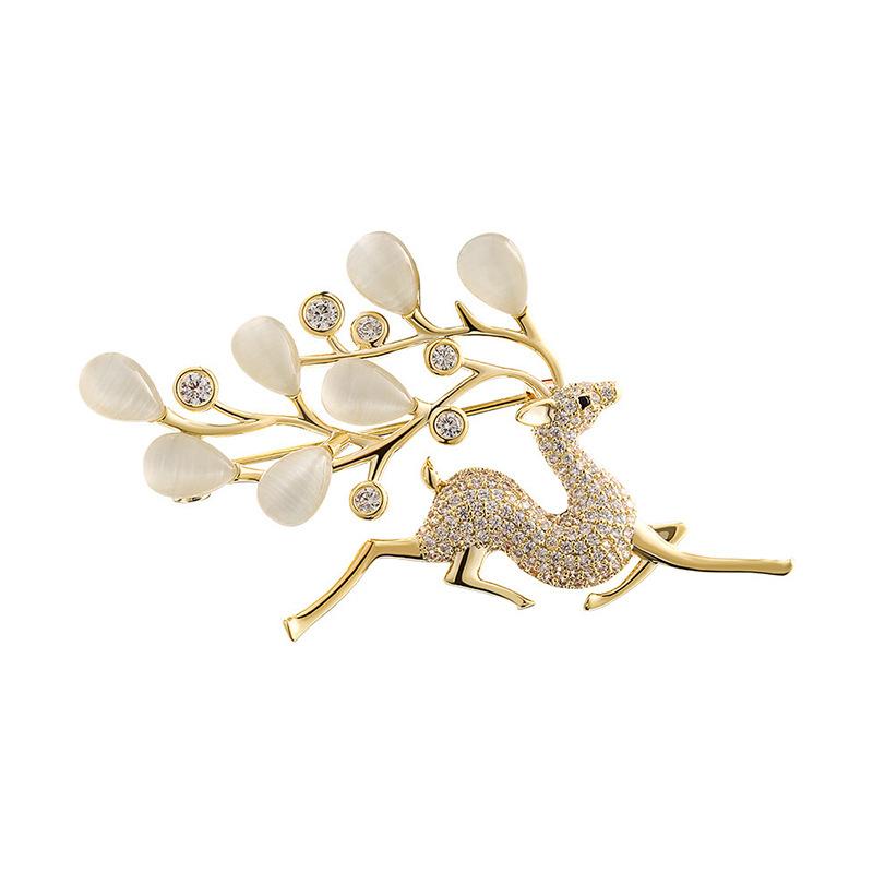 Deer Brooch for Ladies High-end and Elegant Exquisite Sweater Suit Corsage Accessory Fixed Clothes,Anti-glare Buckle