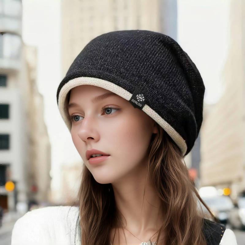 

Женская теплая вязаная шапка-бини на осень и зиму - Послеродовая защита ушей One Size чёрный