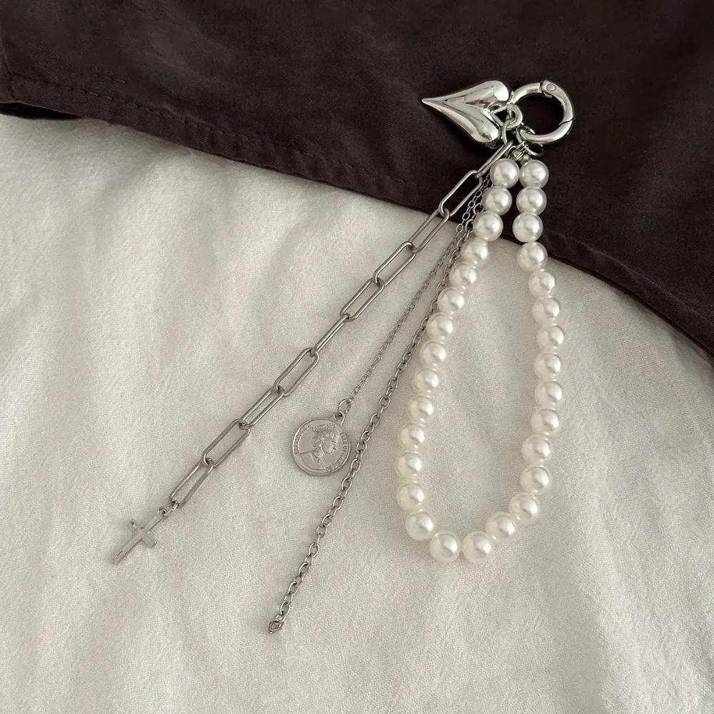 Elegant Metal Pearl Beaded Keychain Peach Heart Shape Tassel Decoration Pendant Jewelry Bead Bag Chain Gifts