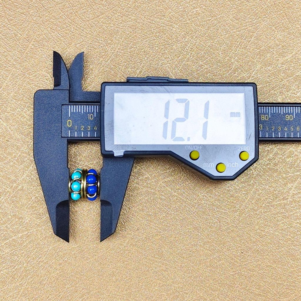 Nepalski Ręcznie Robiony Naszyjnik z Sześciosylabową Mantrą z Mosiężnymi Inkrustowanymi Koralikami