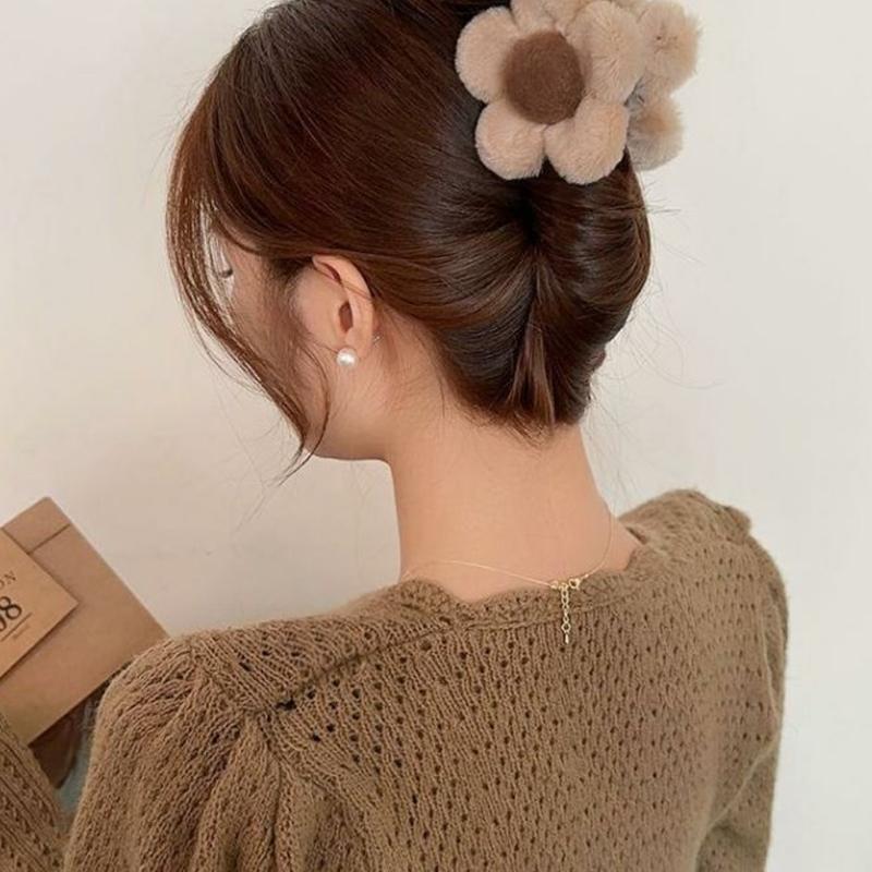 Plush Flower Hair Claw Large Shark Clip Simple Barrettes Crab Hair Clips Hairgrips Autumn Winter Hair Accessories