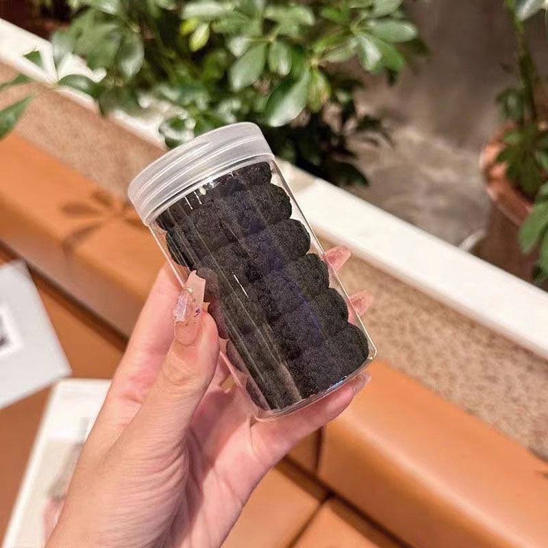 Wysoki Kucyk Gumka - Modny Dodatek do Włosów 2023