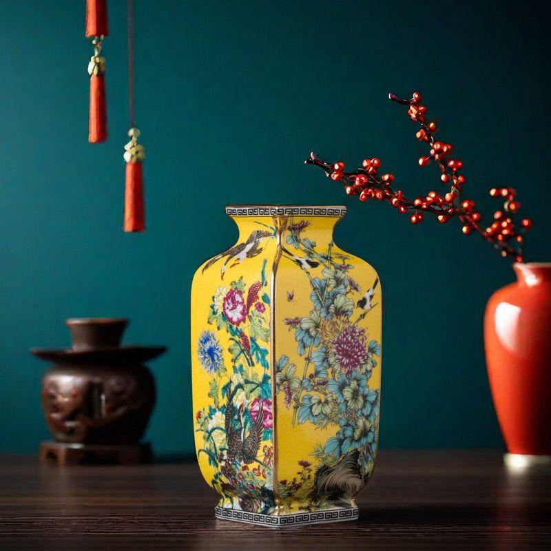 Chinese Antique Porcelain Gold Painted Enamel Vase Decoration Items Home Room Furnishing Crafts Office Desk Ceramic Accessories