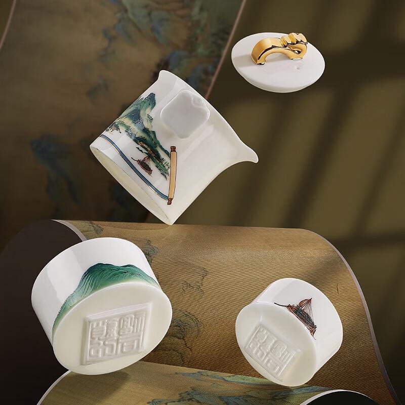 Jingsijie Silk Scarf & Jian Porcelain Gift Set