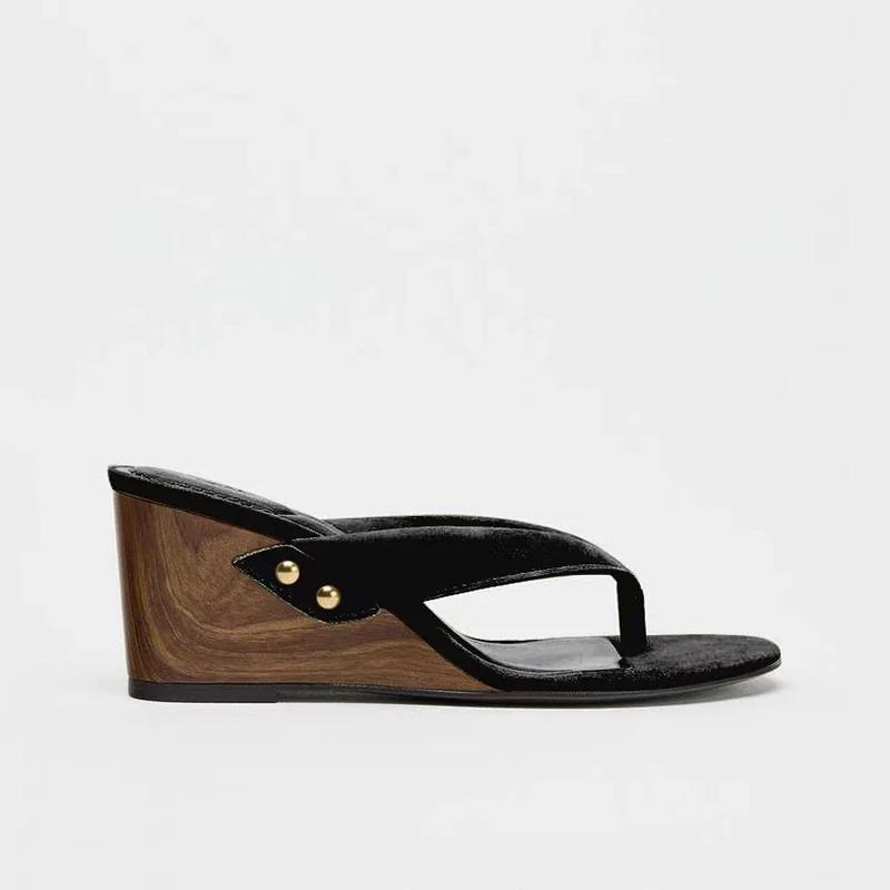 Fashion Round Toe Open Toe Beach Flip Flops Summer New Outside Wear Versatile Not Tired Foot Clip-in High Heel Sandals