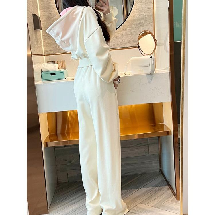 Korean Style Fashion Short Sweatshirt and  Pants Set for Women's Leisure Wear