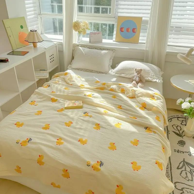 Black White Cartoon Crocodile Summer Quilt Kawaii Animals Print Thin Blanket Air-conditioning Quilted Quilt for Kids Boys Girls