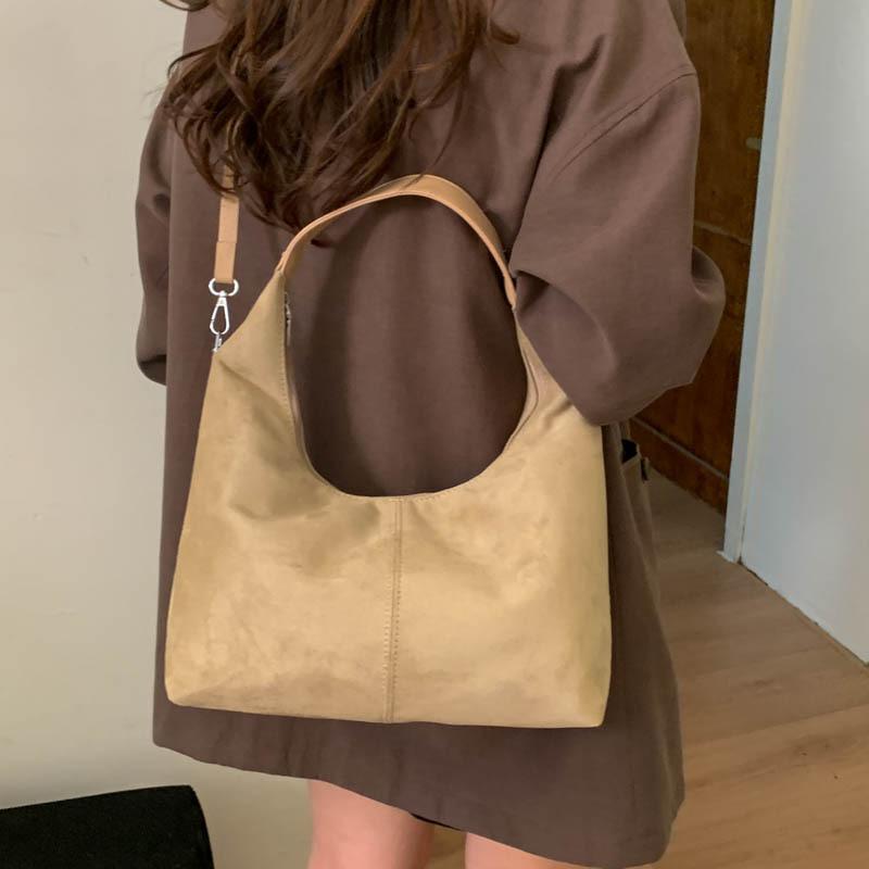 Versatile foreign style niche design dumpling bag 2025 fashion trendy girl new casual retro popular messenger bag bag