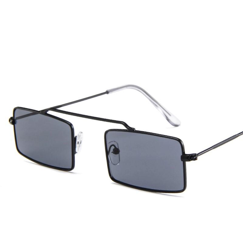 

Small Square Punk Sunglasses Vintage Brand Shades Black Red Metal Frame Color Sun Glasses For Female Fashion Designer Lunette as the picture черный серый