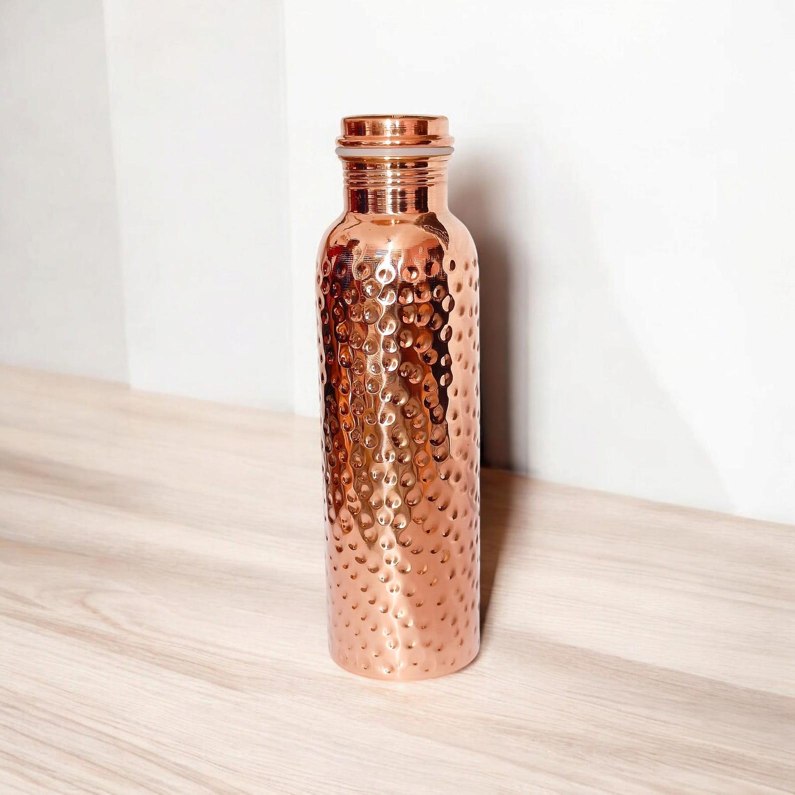 Handcrafted Copper Water Bottle 1L – Wellness & Healthy Lifestyle Gift