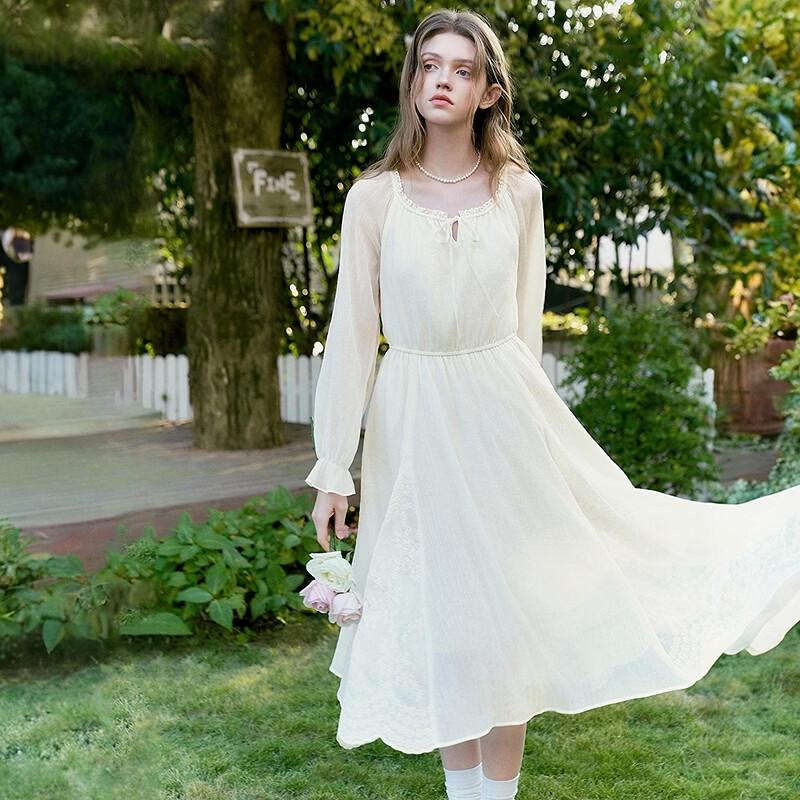 Платье Ledin со вставками из кружева с длинным рукавом M