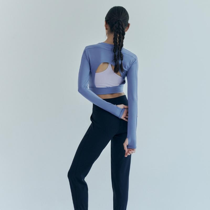 Huit Background Crop Long Sleeve Tee Htwtl3i01t