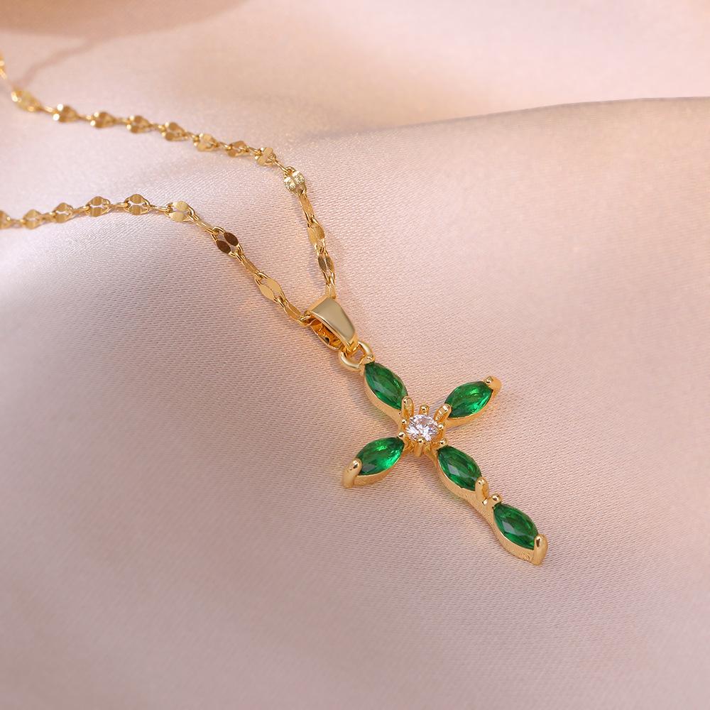 Copper Micro-inlaid Zircon Cross Zircon Pendant Necklace Temperament Light Luxury Niche Design Sense Clavicle Chain