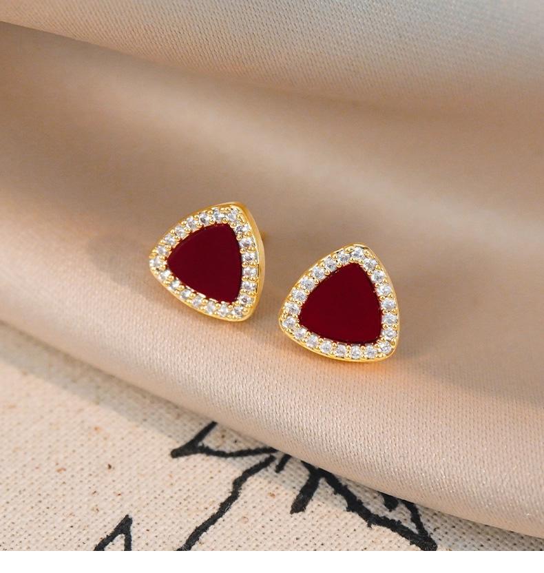 Wine red triangle atmosphere earrings for women