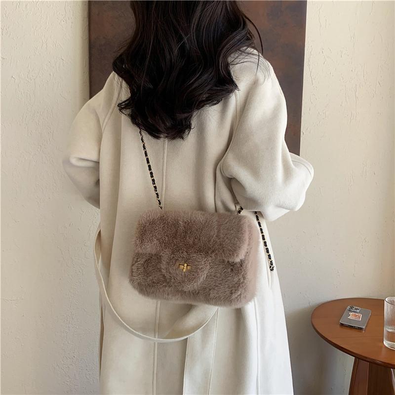 New Autumn and Winter Fluffy Square Bag Women's Foreign Style Plush Lock Shoulder Bag Versatile Fluffy Bag Chain Messenger Bag