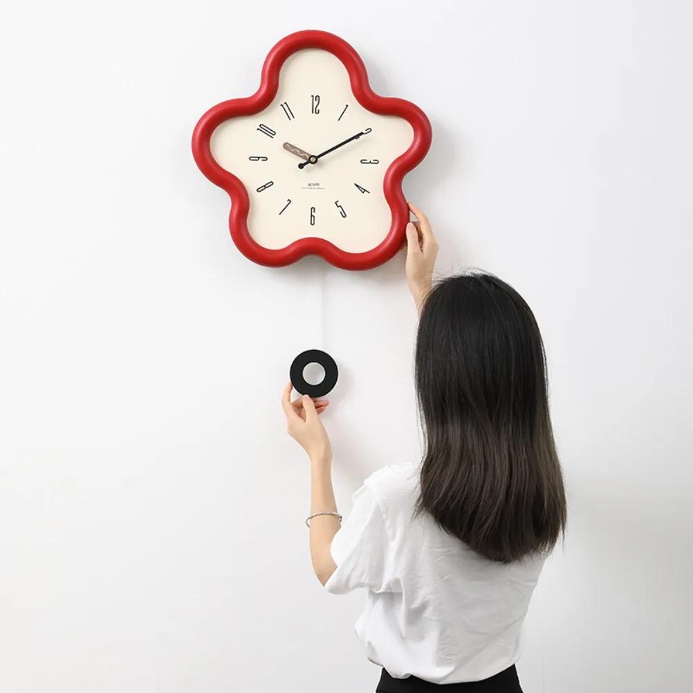Cream Style Living Room Wall Clock Minimalist Digital Clock Restaurant Creative Swinging Digital Wall Clock Home Decoration