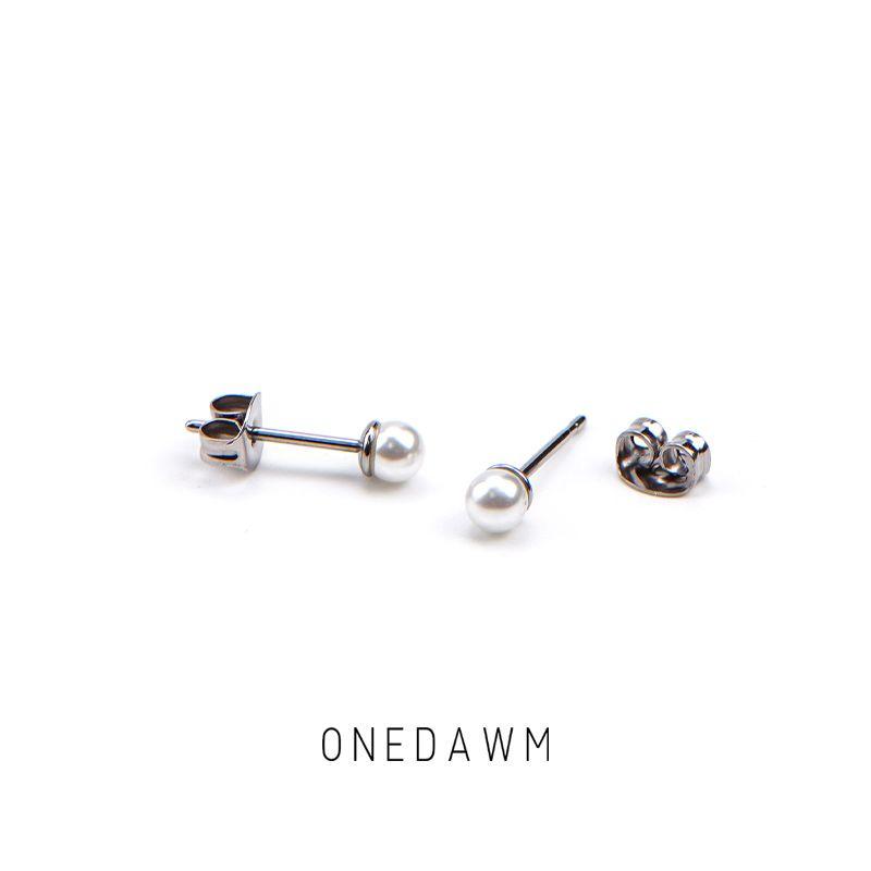 

Accessible Luxury F136 Pearl Pin Stud Earrings Elegant Titanium Alloy 3mm Pearl + Rod Thick 0.8 * Rod Total Length 11mm