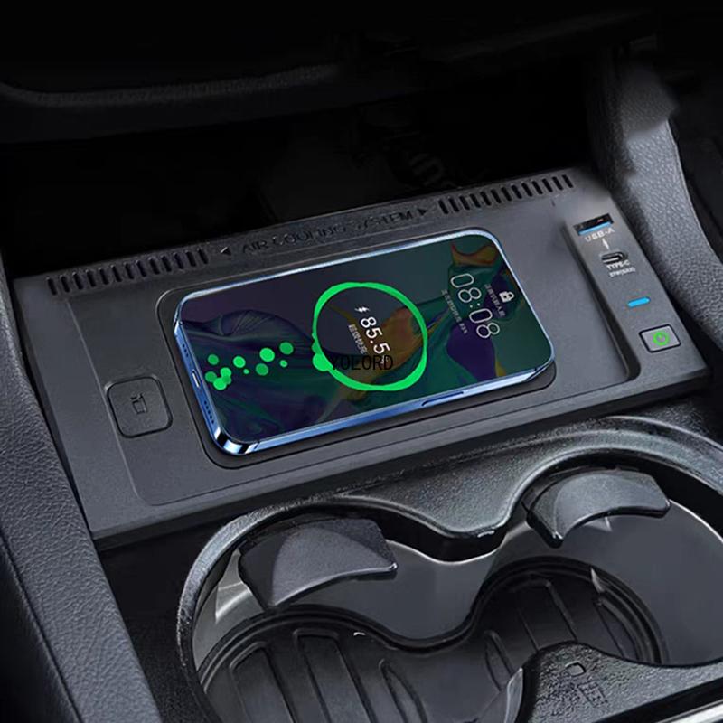 Uchwyt na telefon do ładowania w samochodzie Bezprzewodowa podkładka ładująca 15 W Ładowarka samochodowa do Mercedes-Benz W166 C292 X166 GLE GLS GL ML