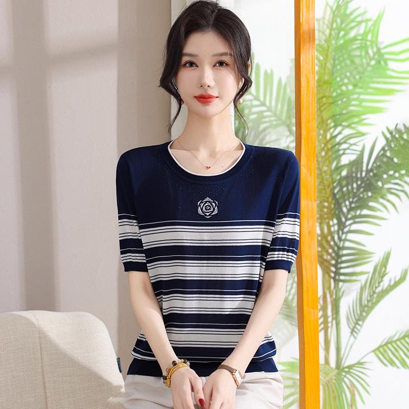 

Summer Striped Ice Silk Round-Neck Top for Middle-Aged & Elderly Women - Stylish Short-Sleeved Mother s Day Sweater 2XL (110-120 lbs) темно-синий
