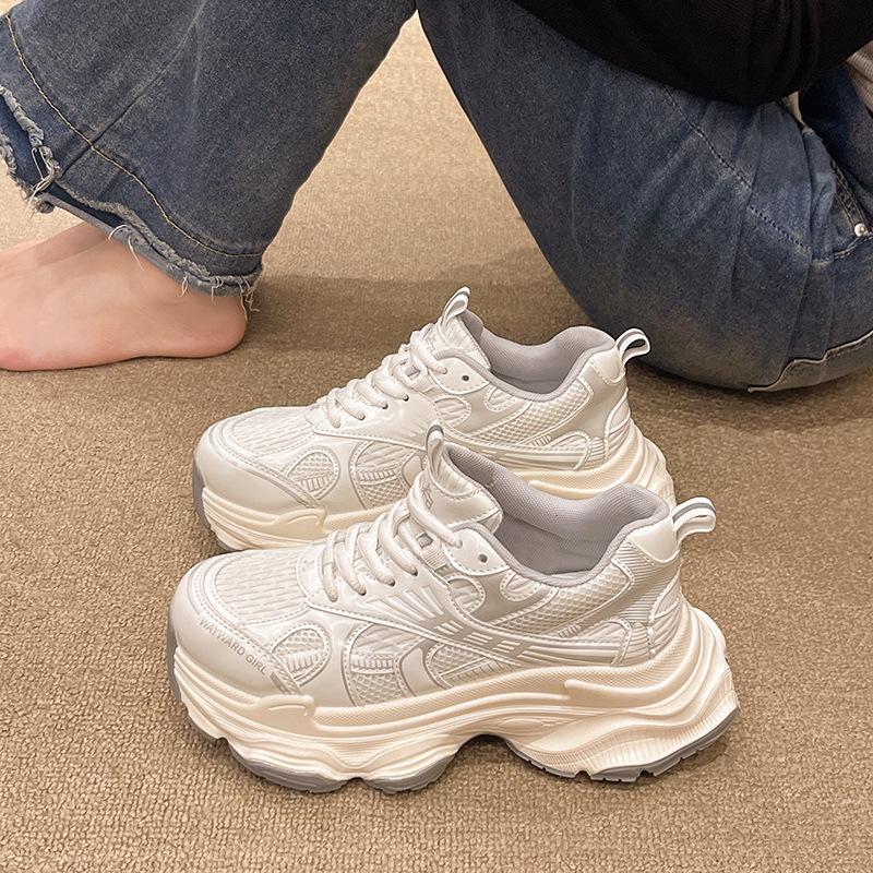 Platforminiai tėčio sportbačiai moterims 2024 rudens nauji sidabro odos paviršiaus dizainas minkštas padas tinklelio paviršius kvėpuojantys universalūs laisvalaikio sportiniai