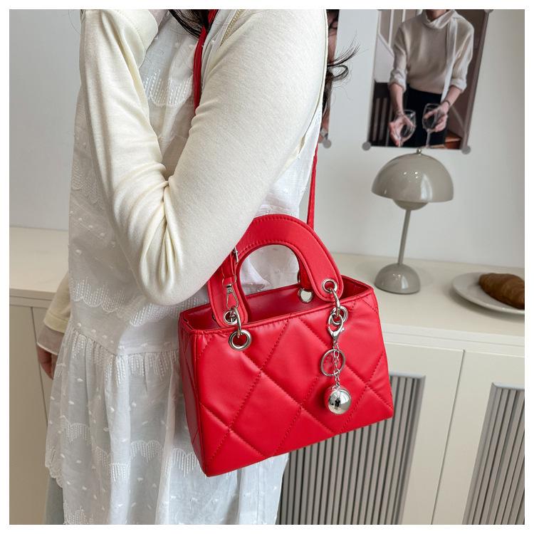 2025 Modische Trend-Handtasche für Damen: Große bestickte Crossbody- und Umhängetasche