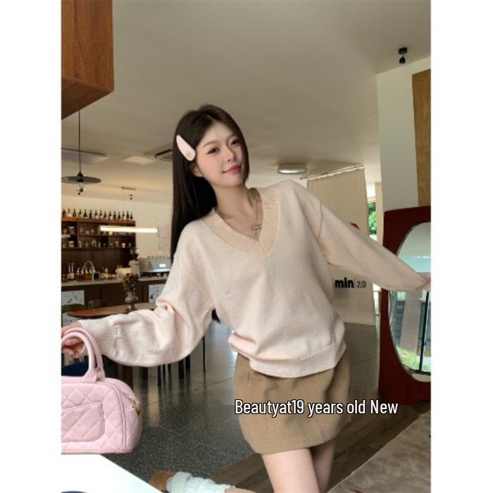 Song Zheng En Women's Lazy Style Red V-Neck Sweater - Soft, Loose Knitwear for Autumn/Winter