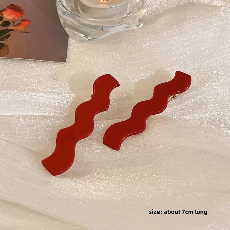 Festliche rote Haarnadel für Frauen - Seitlicher Pony & Entenschnabelklemme