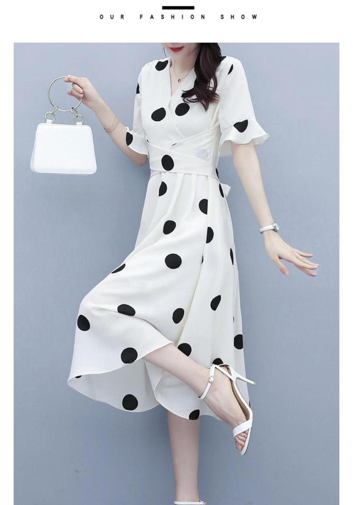 2024 Summer Women's Korean Style Plus Size Polka Dot Dress - Flattering Loose Fit for a Youthful Look