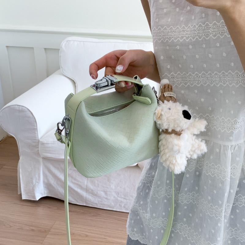 Small Pu Woven Style Shoulder Bag With Inner Pocket For Summer Outfits