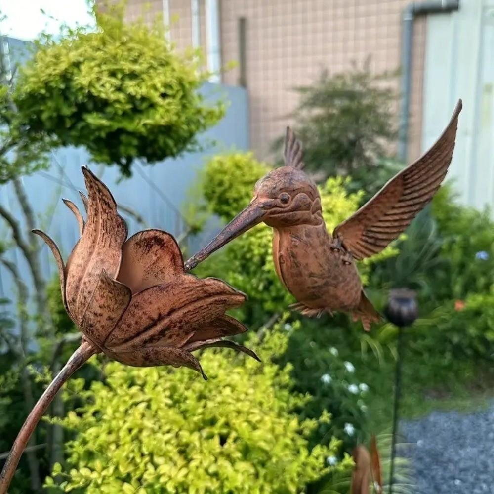 Rusty Metal Texture Hummingbird Garden Stake Metal Yard Art Decor  Patio Balcony Decor