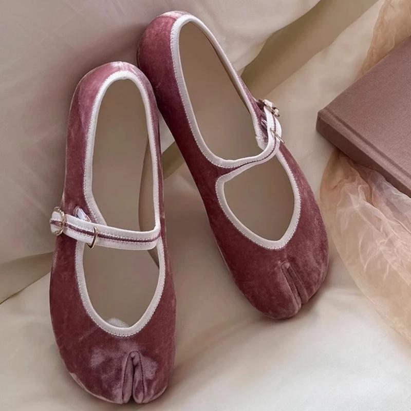 Scarpe Ballerine Tabi a Punta Divisa Donna Primavera Autunno Velluto Cinturino con Fibbia Mary Jane Eleganti Flanella Morbidi Mocassini da Donna
