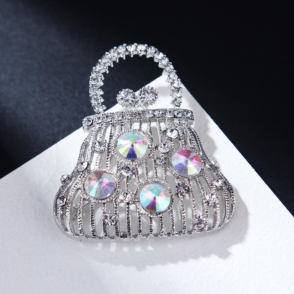 Broche Retro de Aleación de Diamantes Estilo Bolso: Accesorio de moda para mujeres