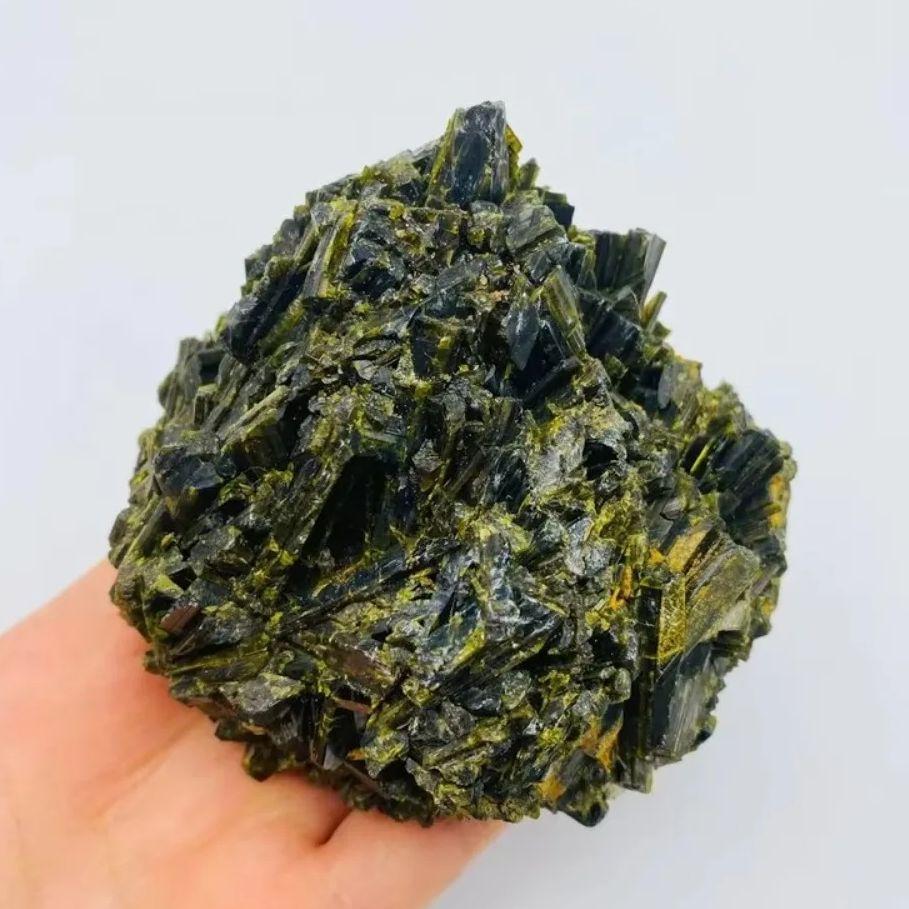 1Pc Wholesale Natural High Qualit Green Tourmaline Raw Stone Mineral Specimen Gemstones Clusters Healing Rock Stones Room Decor