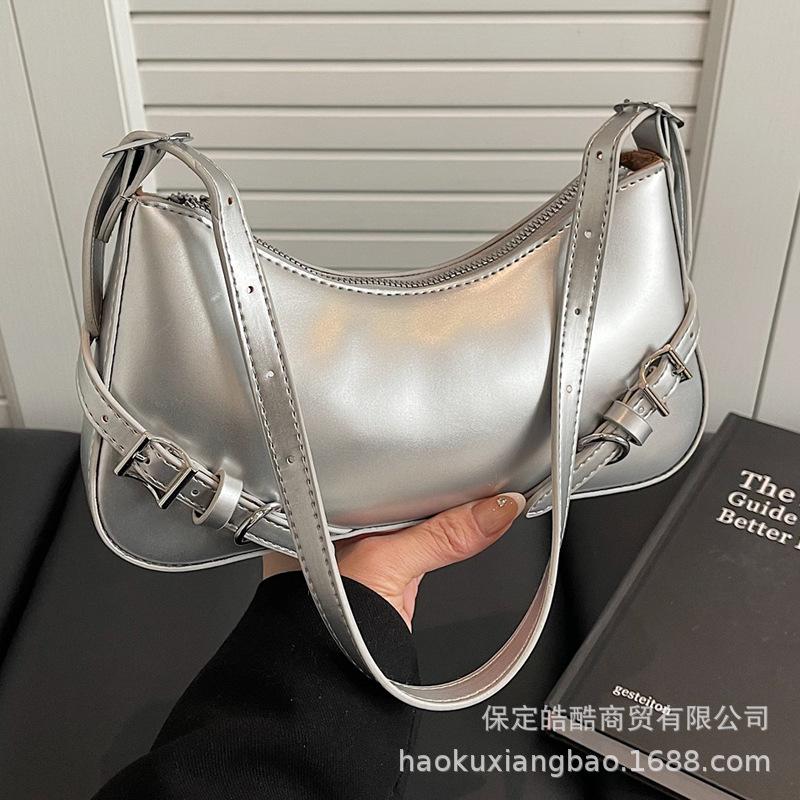 Silver Bag Women's 2025 New Popular Fashion Popular Underarm Bag Premium Texture Shoulder Messenger Bag
