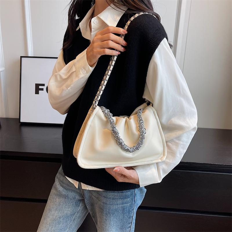 Trendy Chain Women Shoulder Bags  New Pleated Soft Leather Zipper Handbags Female Commuting Versatile Cloud Bags