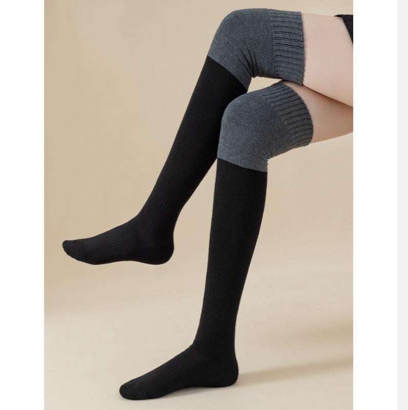 Chaussettes d'hiver tricotées pour femmes, chaussettes au-dessus du genou, antidérapantes, hautes, épissées ensemble, chaussettes chaudes pour femmes, bas de printemps pour femmes