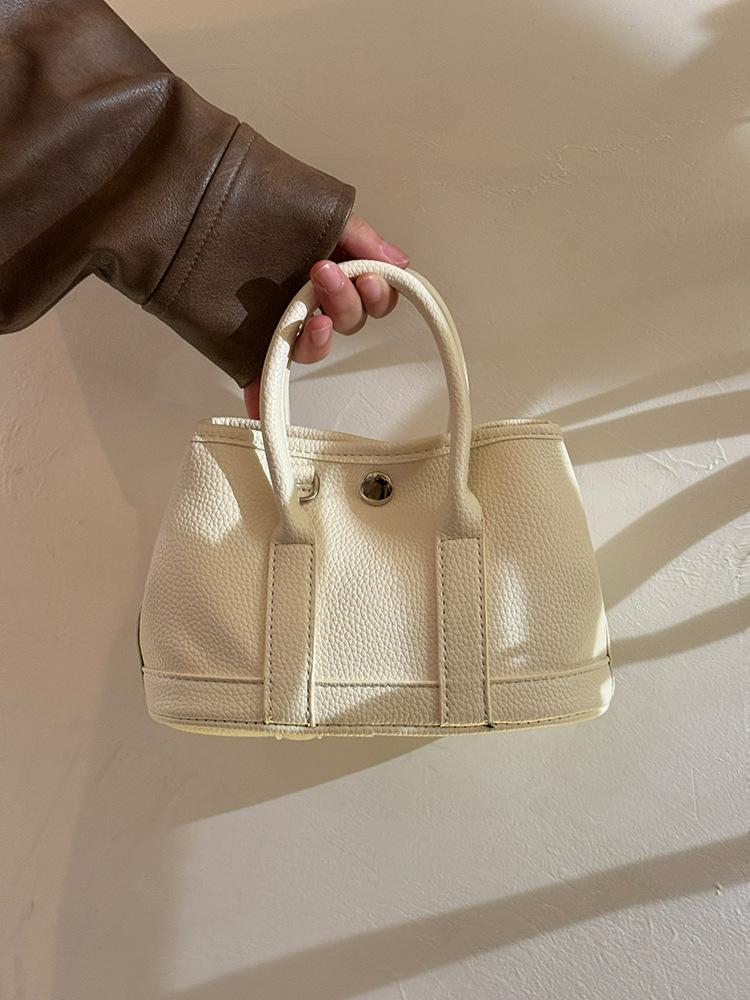 

Chen Mujia niche design high-end handbag 2025 new handbag versatile commuter shoulder messenger bag белый