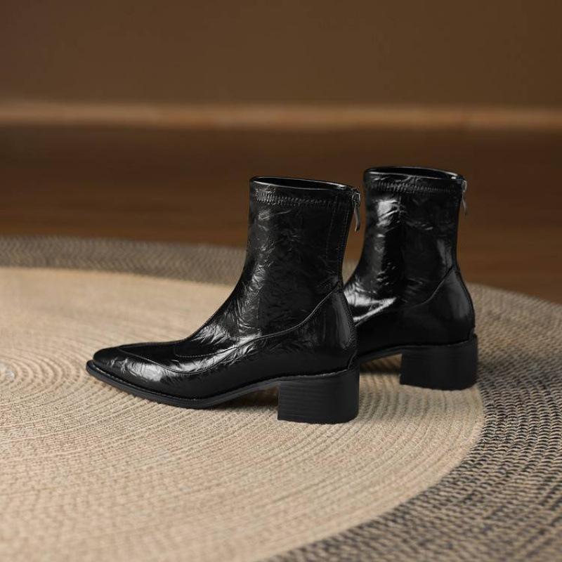 

Корейская версия новых женских ботинок большого размера на низком каблуке, однотонные, с острым носком, квадратным каблуком и задней молнией, осенне-зимние, на мягкой подошве, средней- 39