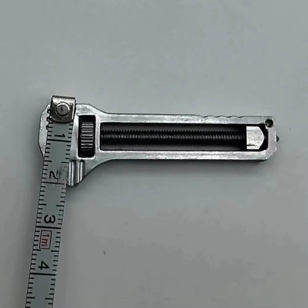 1PC EDC Multi-Tool Compact Multi-Tool Portable Tool Key Ring Chain Pocket Knife Screwdriver Multi-Tool Camping Survival Kit