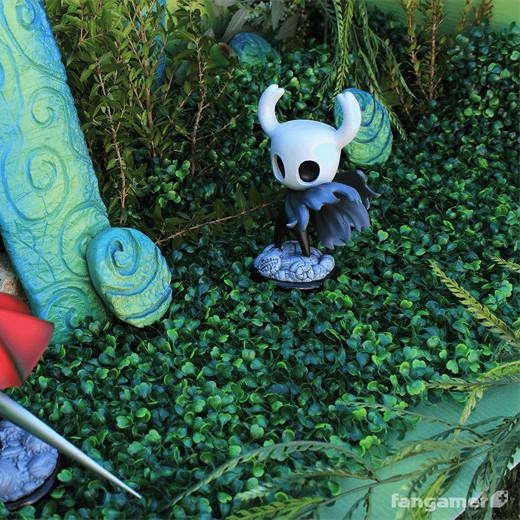 High-quality ghost hollow knight Table setting Knight-errant Knight 2D Model Figure Ornament Color Box dragon ballz figurine