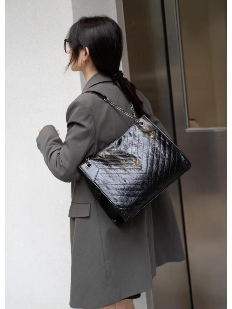 Luxury Quilted Genuine Leather Women's Tote - Large Capacity Fashion Chain Hobo Bag