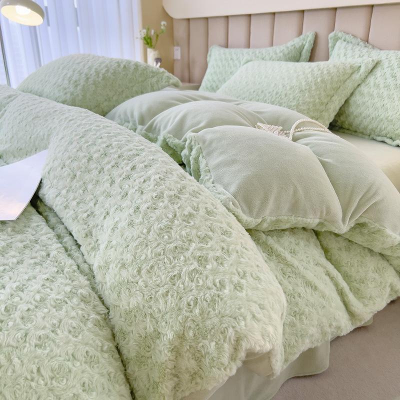 Rabbit Fleece Four-Piece Set, Thickened Milk Fleece Bed Sheet, Coral Fleece Quilt Cover, Three-Piece Flannel Bed Hat On The Bed